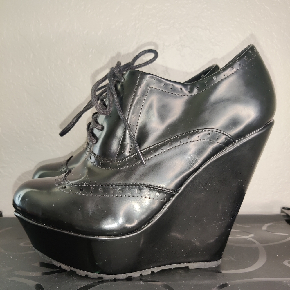 Bamboo Black Wedge Oxford Shoes
